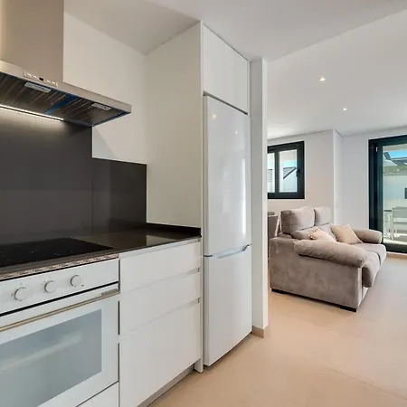 Jolie A 200 M De La Apartment *