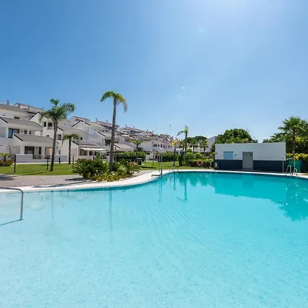 Jolie A 200 M De La Apartment Estepona