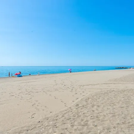 Jolie A 200 M De La Apartment Estepona