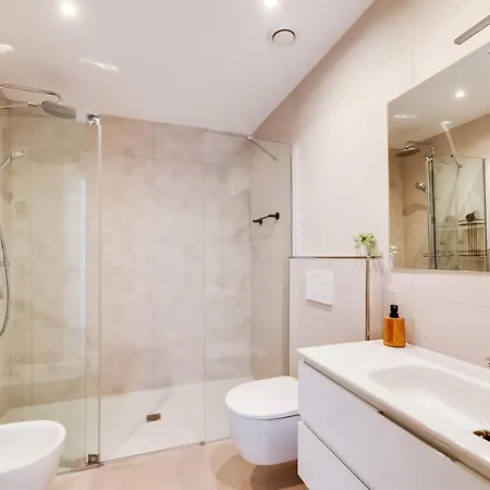 Apartment Jolie A 200 M De La *