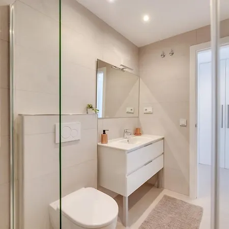 Jolie A 200 M De La Apartment